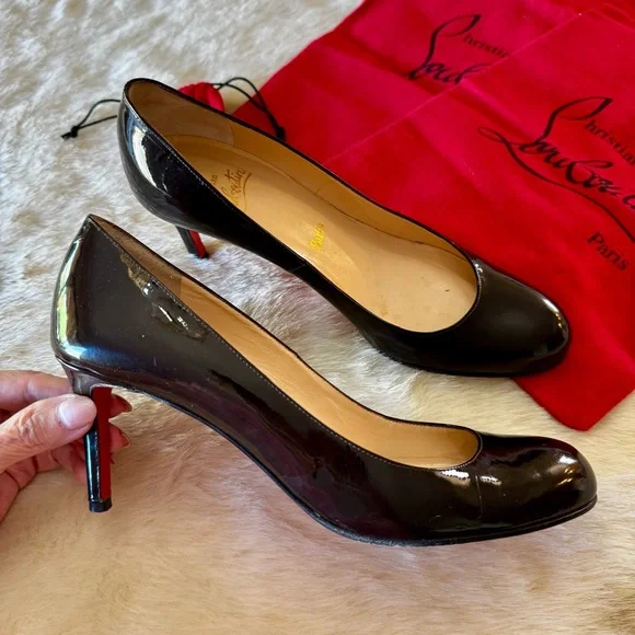 Christian Louboutin black patent round toe pumps 39.5 - Picture 5 of 15